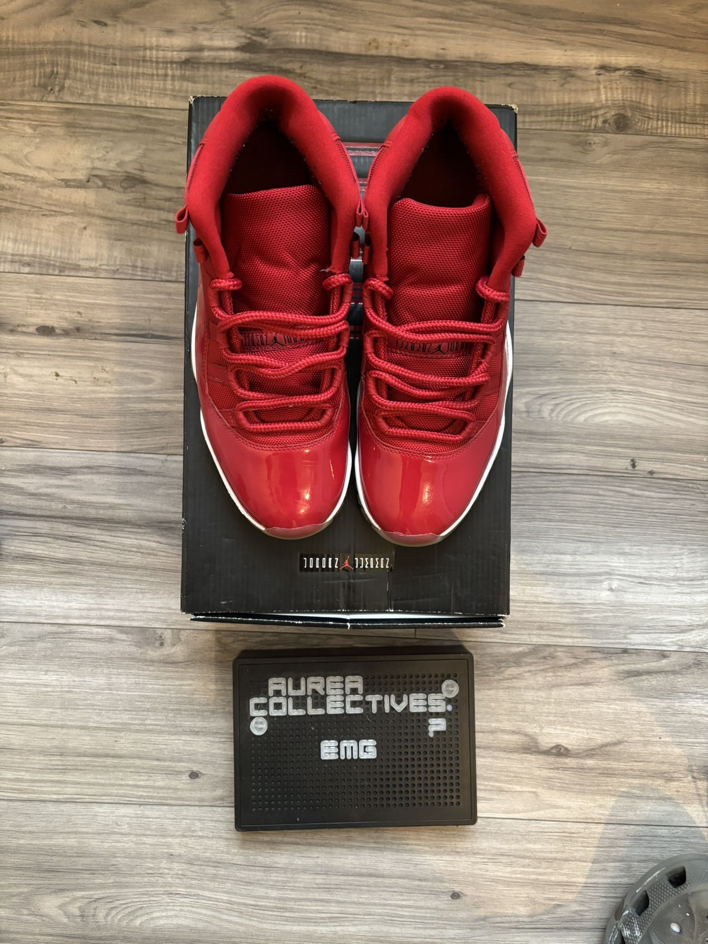 jordan 11 win like 96 size 9