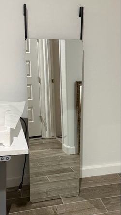 Door hanging mirror