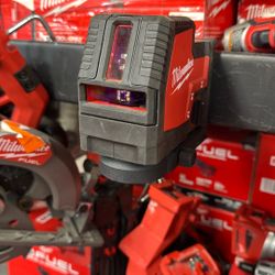Milwaukee M12 Cross line Laser 
