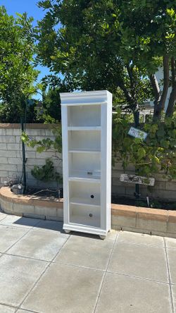 Cheap $5 white bookcase bookshelf