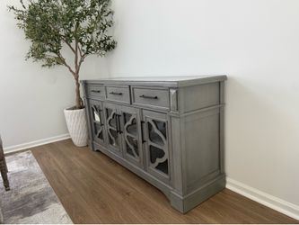Buffet/tv stand/condole