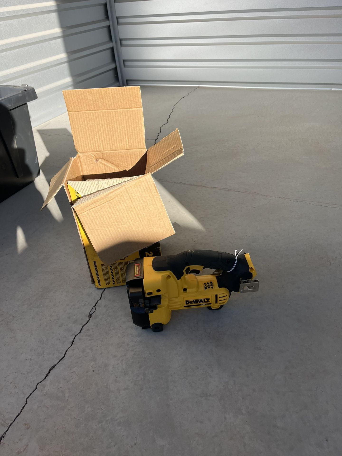 Dewalt Threaded Rod Cutter