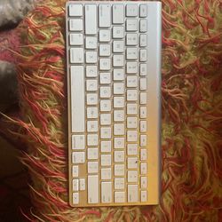 Apple wireless keyboard