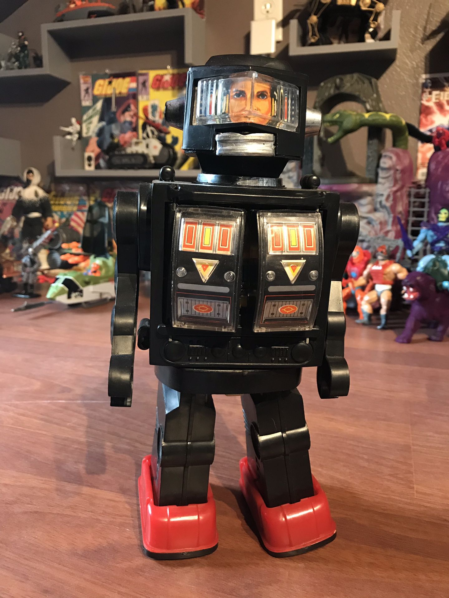 Vintage 80’s Robot Toy battery operated rare