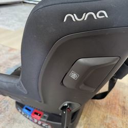 Nuna RAVA car seat