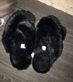Slippers. Plush. 