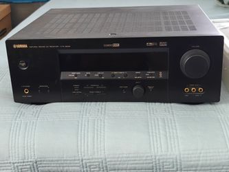 ​Yamaha 5.1 Surround Sound Home Theater System (HTR-5835 + 6 Speakers, remote, wires, manual, etc)