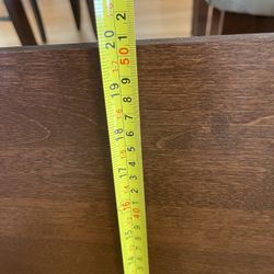 Awesome Dining table!  Very Good Condition!