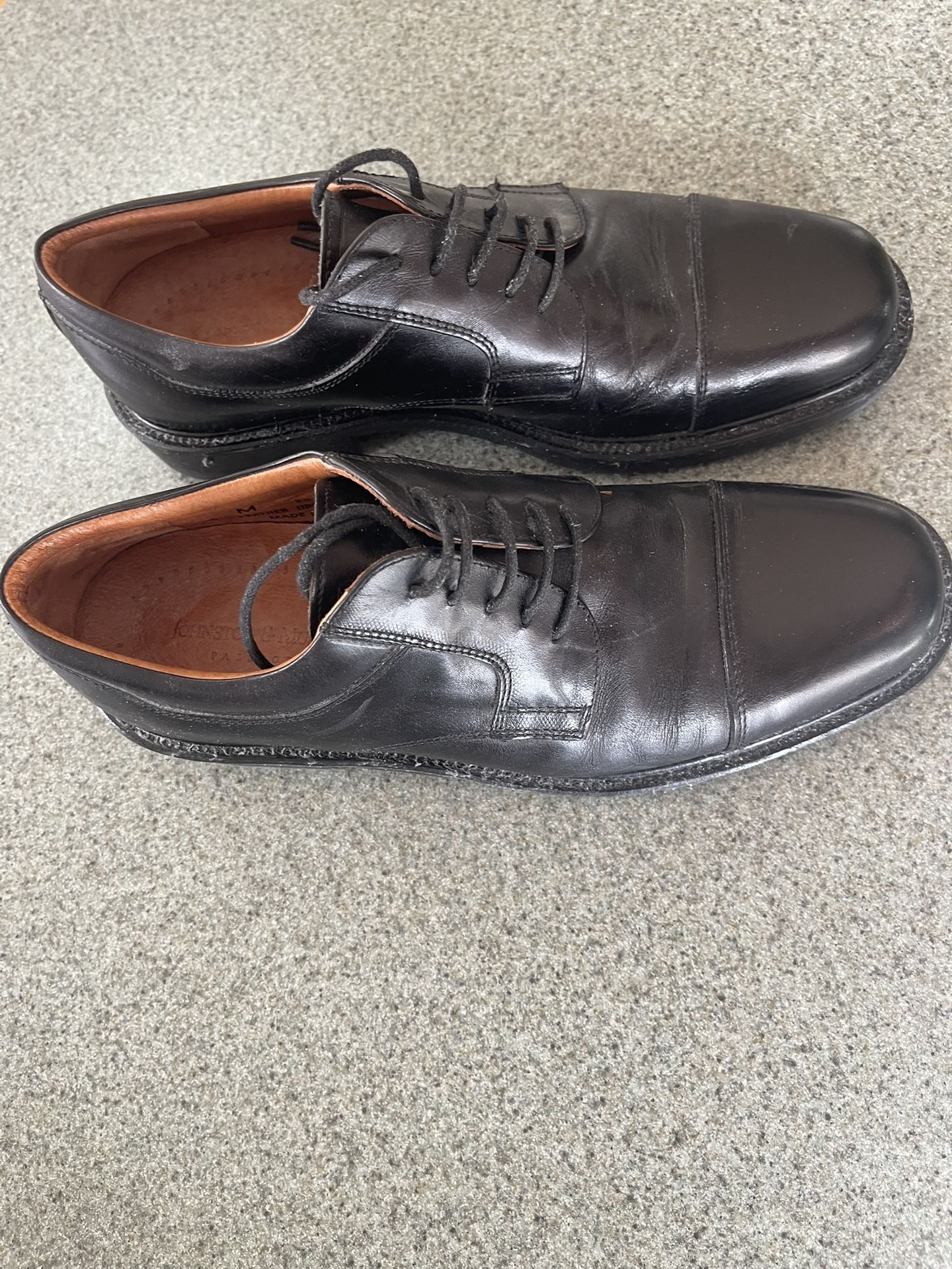 Men’s Shoes - Size 9M - Johnston & Murphy