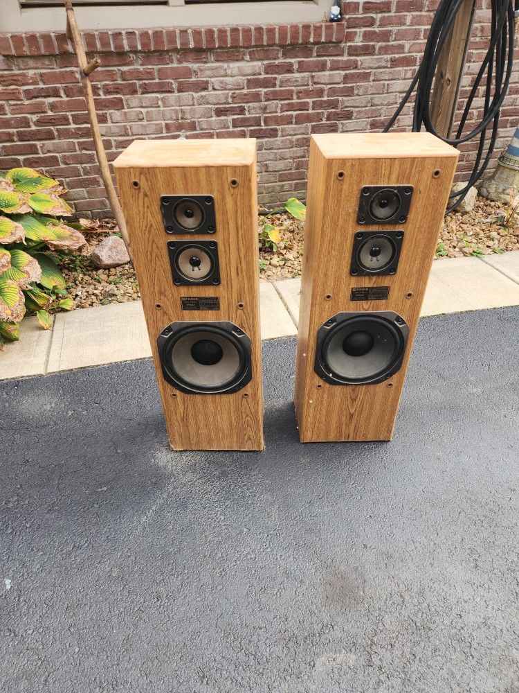 Fisher House Speakers 10"