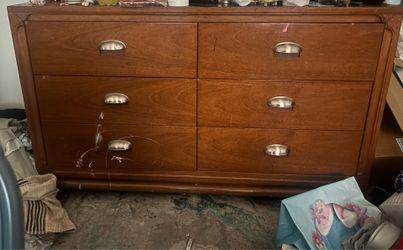 Dresser