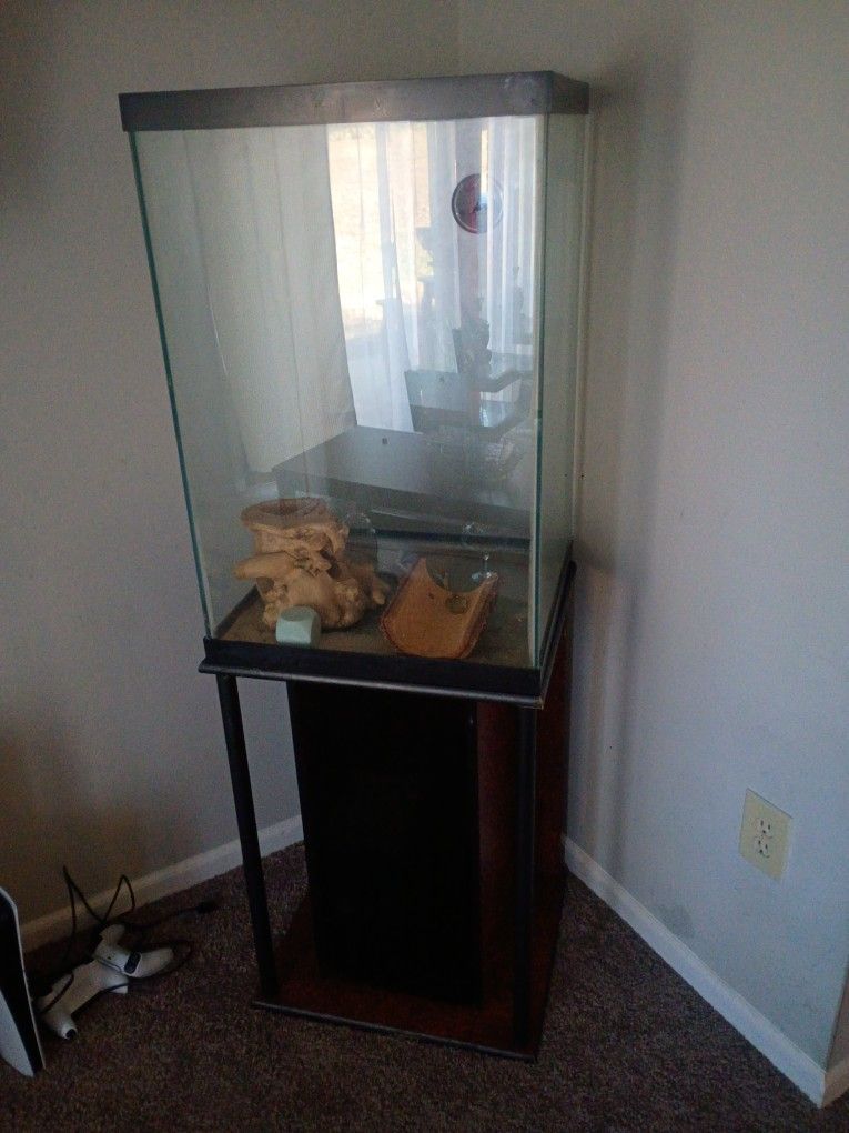 Aquarium 5 Foot Tall