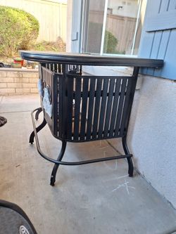 Bar table