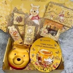Disney Winnie the Pooh PR Collection with box