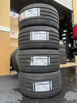 Set Royalblack 305 35 R20
