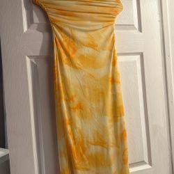 STRAPLESS DRESS