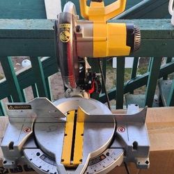 Dewalt 15 Amp 10 In Single Bevel Miter Saw