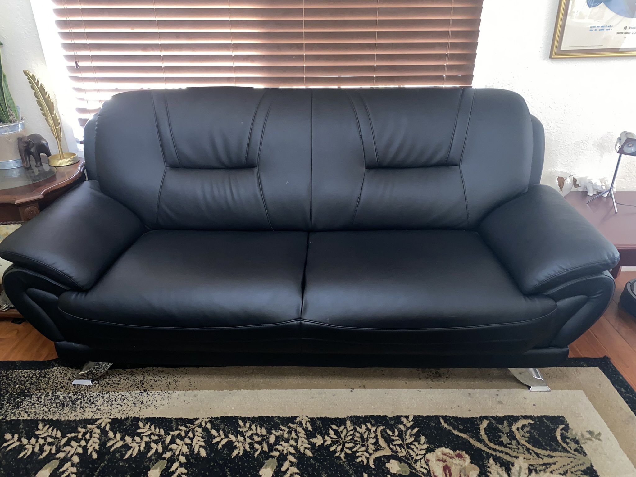 2 Piece Black leather sofas 