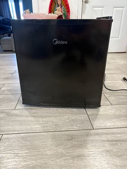 Mini fridge