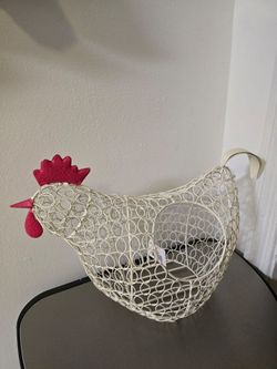 Brand New Farmhouse Chicken Shaped Wire Basket 14.5"x 7.5"x 10.63