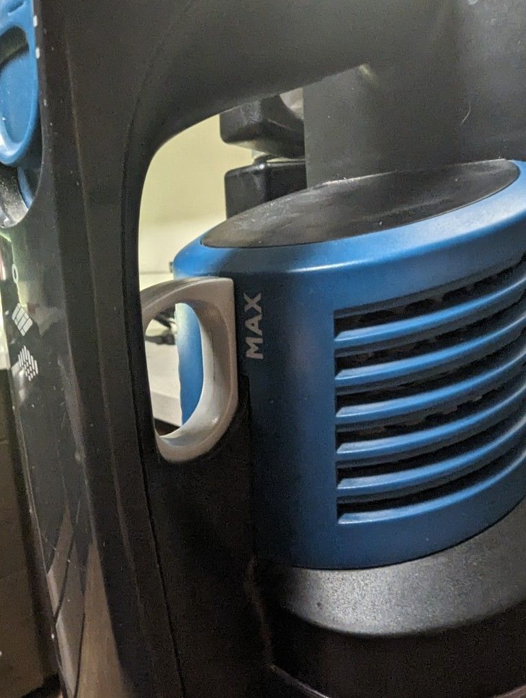 Shark Cordless Vacuum (Model IZ140) for Sale in Seattle, WA OfferUp