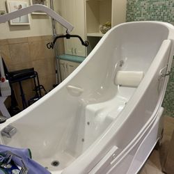 RR7-II Atlantic Therapy Tub