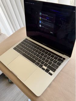 2x MacBook Pro
