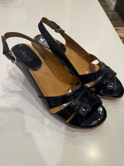 Soft spots Navy Heels size 10W