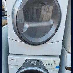 Whirlpool Washer And Gas Dryer 