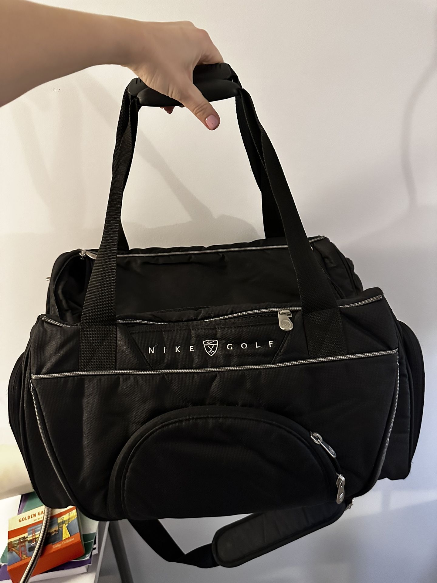 Nike Golf Duffel Bag Black Medium Travel Compartment Shoulder Strap