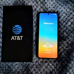 Samsung Galaxy Z Flip 3 w/ accessories 