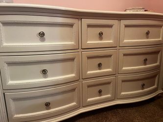 9 Drawer White Dresser