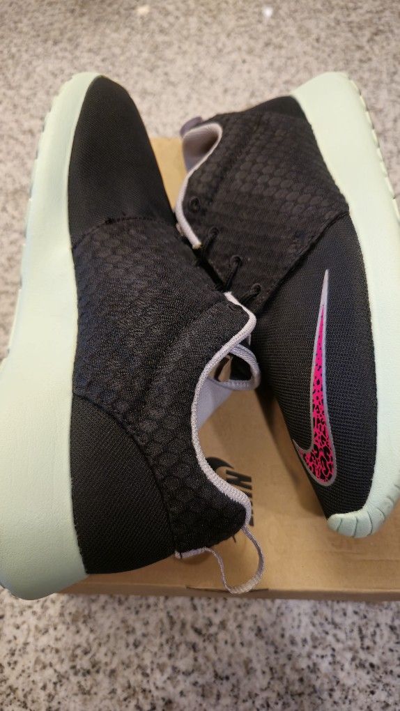 Nike Roshe Run FB Yeezy 🏃🏻💨