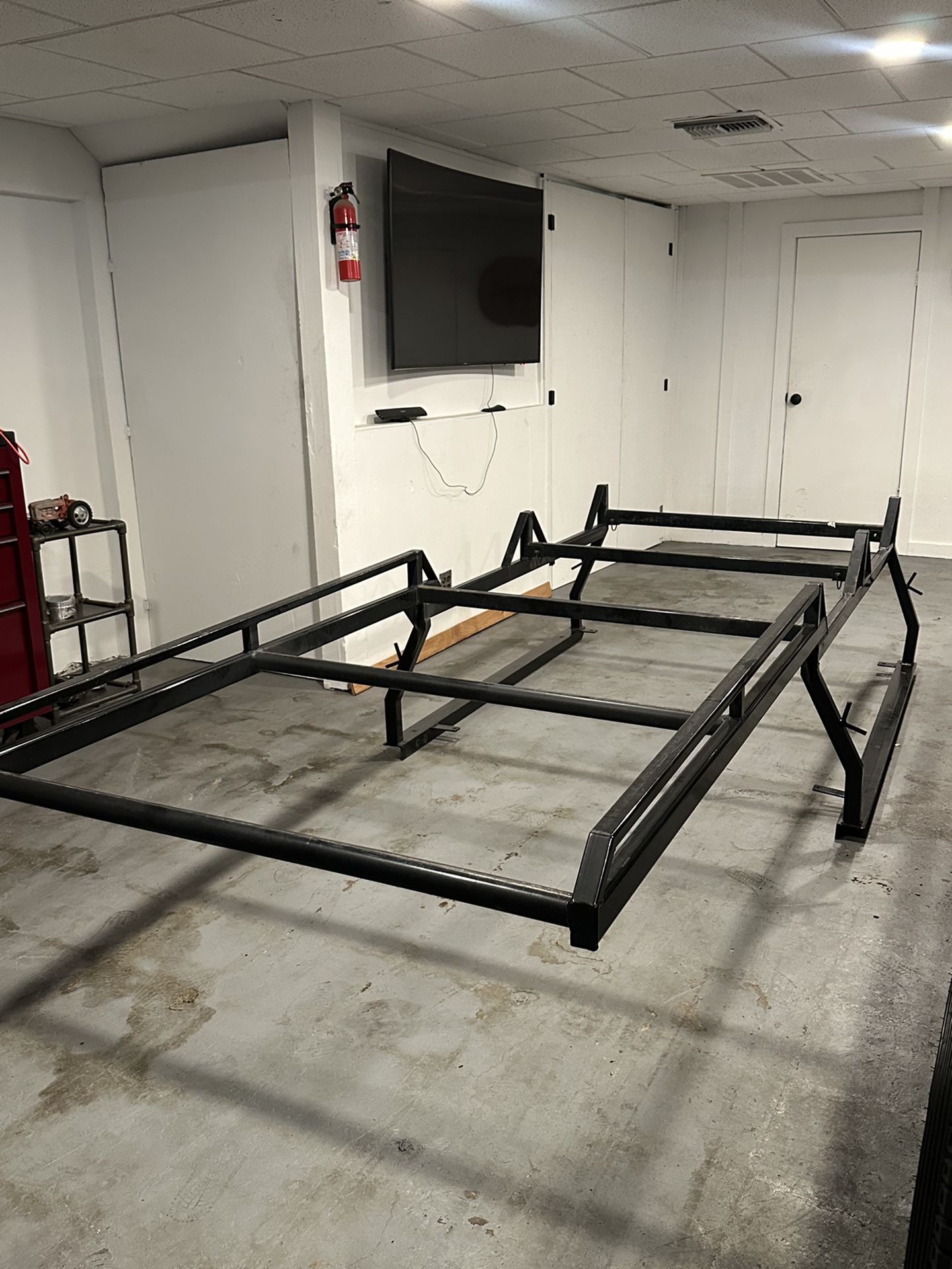 Truck roof rack