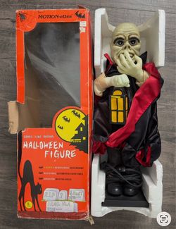 Halloween Dracula Figure