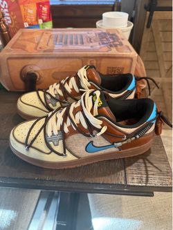 Custom Star Wars dunks (Desert Wizard) size 11