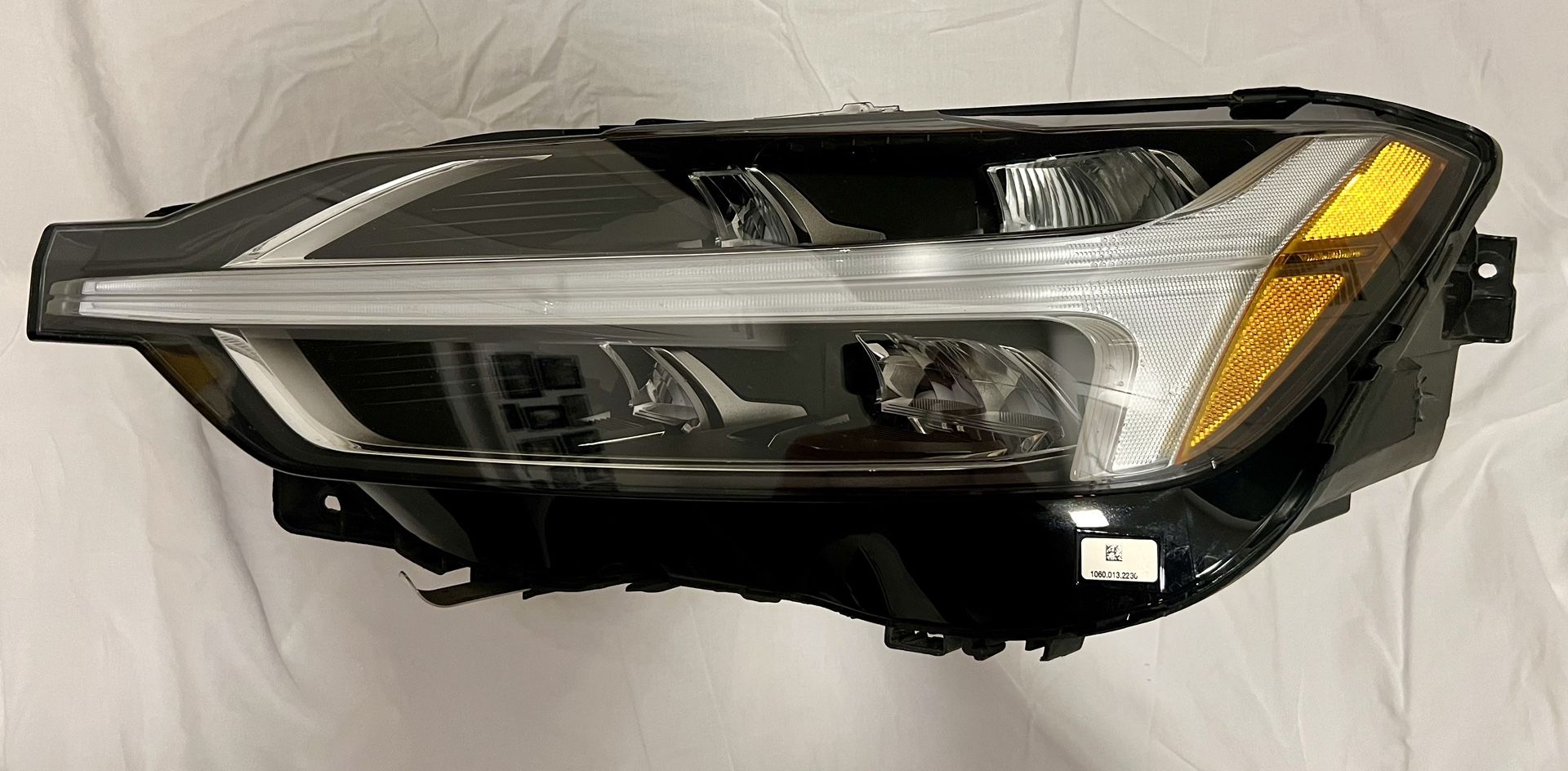 Volvo XC60 Headlight Driver Side