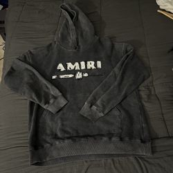 Mike Amiri Fraying Logo