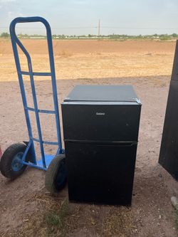 galanz mini fridge