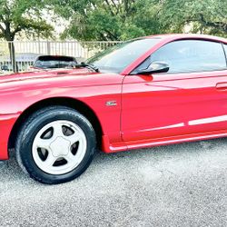 1995 Ford Mustang