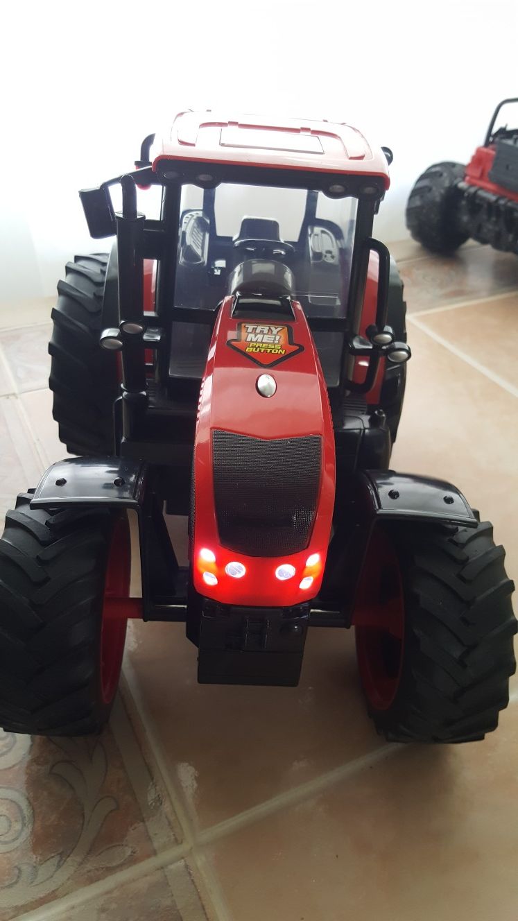 Red farm tractor lights and sounds