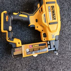 Dewalt 20v Stapler Gauge 18 $190 Firm 