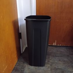 33 Gallon Kitchen Trash Can 