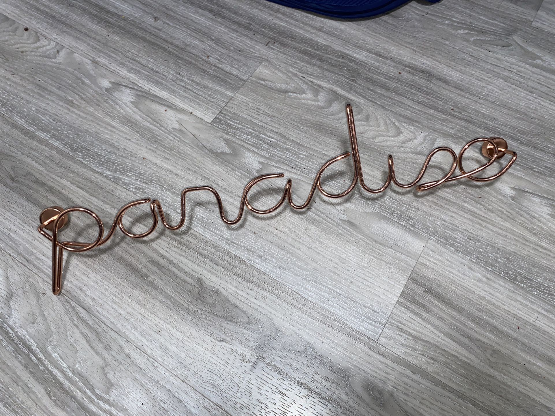 Paradise Cursive Sign