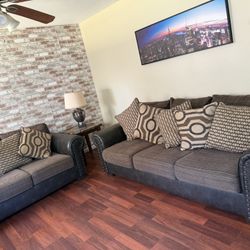Couch And Love Set very good Condition And No Pets No Smoke 