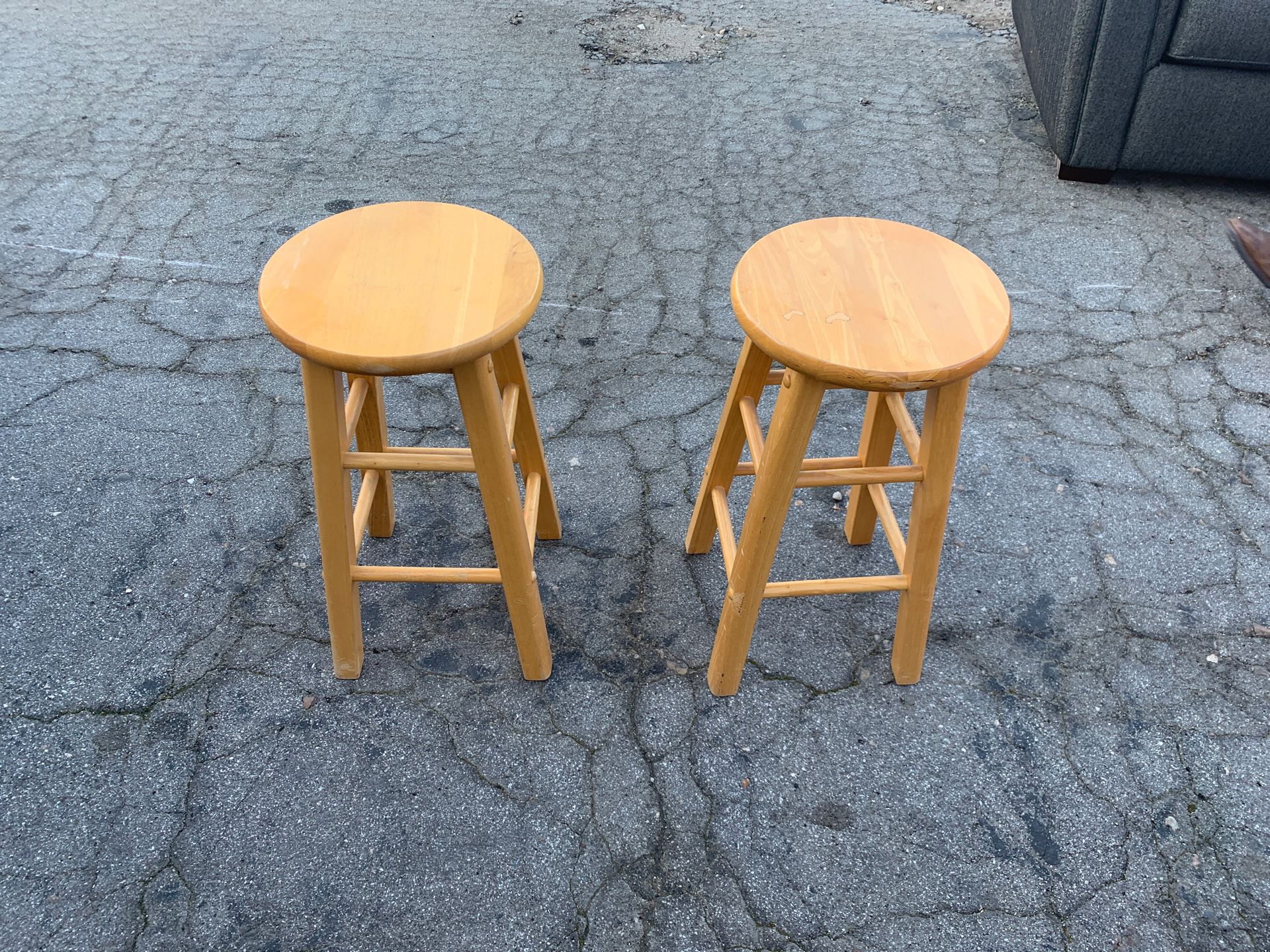 2 wooden stools for Sale in Bakersfield, CA OfferUp