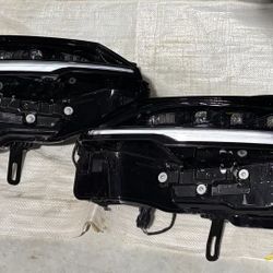 2025 NISSAN KICKS HEADLIGHT SET