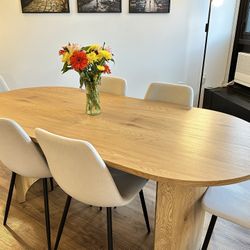 79” Oval Dining Table – Natural Oak (beautiful, light weight)