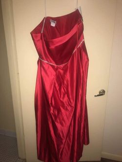 Red Gown Size 28