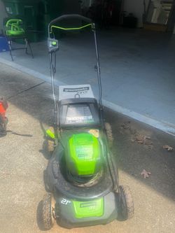 Greenworks Pro 80V 21” Brushless Push Mower + 2 Batteries & Charger
